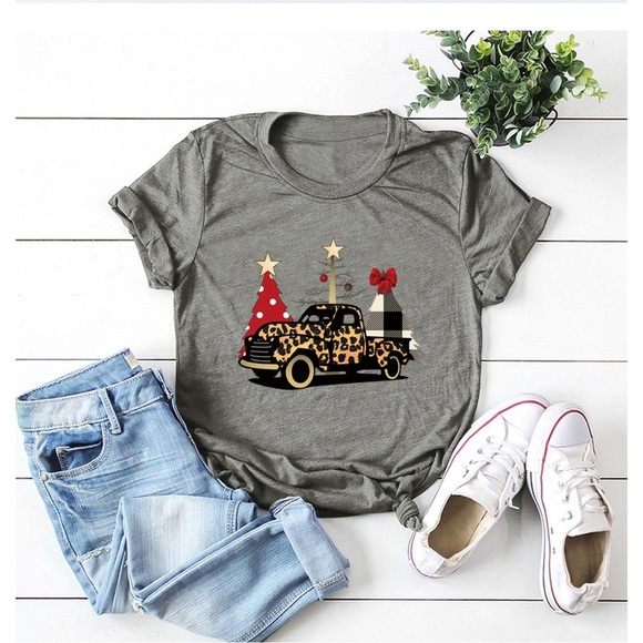None Tops - NWT Christmas Holiday Animal Print Truck with Trees Women’s T shirt Sz XL